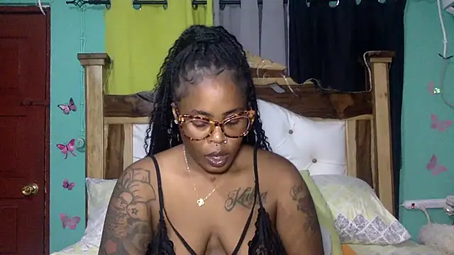 Snapshot of creamyamber chatting on July 3, 2026, 2:51 am creamyamber online show from July 3, 2026, 2:51 am