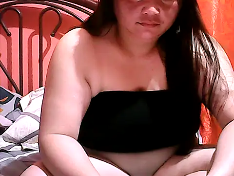 Snapshot of xsweetlover69x chatting on May 19, 2026, 7:10 pm xsweetlover69x online show from May 19, 2026, 7:10 pm