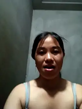 Snapshot of lucat998 chatting on May 17, 2026, 1:33 pm lucat998 online show from May 17, 2026, 1:33 pm
