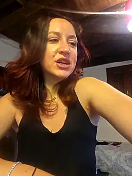 Snapshot of Nicolevellori chatting on May 12, 2026, 4:31 am Nicolevellori online show from May 12, 2026, 4:31 am