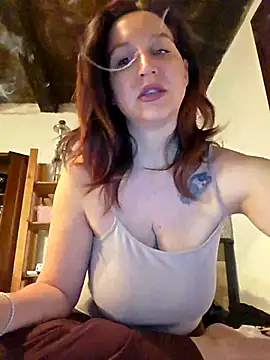 Snapshot of Nicolevellori chatting on May 15, 2026, 5:05 am Nicolevellori online show from May 15, 2026, 5:05 am