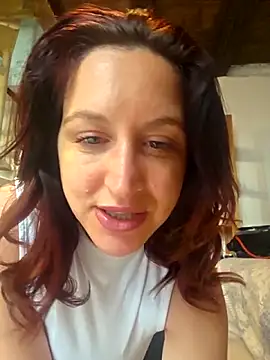 Snapshot of Nicolevellori chatting on May 13, 2026, 5:47 am Nicolevellori online show from May 13, 2026, 5:47 am