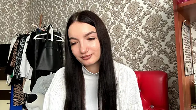 ElizbethLeban online show from May 15, 2026, 9:51 am