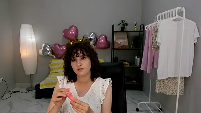 Miriam Boshe online show from May 16, 2026, 10:36 am