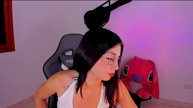 Snapshot of Scarleth_Ferrec chatting on June 5, 2026, 12:59 am Scarleth Ferrec online show from June 5, 2026, 12:59 am