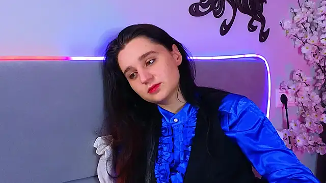 ReynaEdge online show from May 26, 2026, 9:29 am
