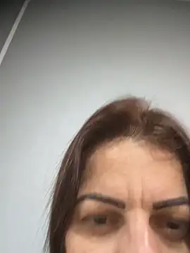 sweet milenaa online show from May 18, 2026, 2:33 pm