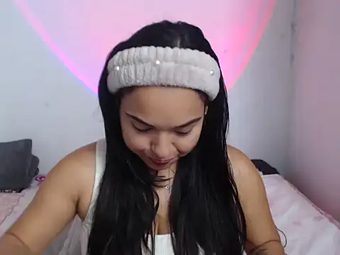 Snapshot of Adaraa_garcia03 chatting on May 29, 2026, 2:34 pm Adaraa garcia03 online show from May 29, 2026, 2:34 pm