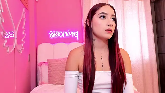 kendallsmithh  online show from May 26, 2026, 3:10 pm