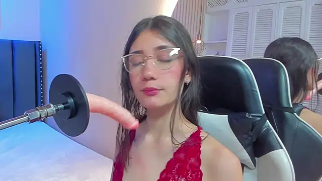 Snapshot of valery_browns chatting on May 13, 2026, 11:39 am valery browns online show from May 13, 2026, 11:39 am