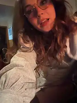 Snapshot of cutypiefull chatting on June 14, 2026, 2:08 am cutypiefull online show from June 14, 2026, 2:08 am