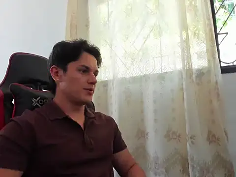 Snapshot of Erick_Wallace chatting on June 20, 2026, 6:46 pm Erick Wallace online show from June 20, 2026, 6:46 pm