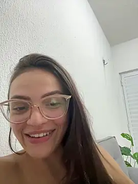 Sarah  hot online show from May 15, 2026, 11:25 pm