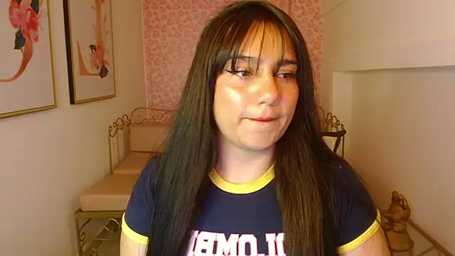Snapshot of Aitanaa_gomezz chatting on May 19, 2026, 1:07 pm Aitanaa gomezz online show from May 19, 2026, 1:07 pm