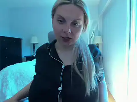 Snapshot of Laviora chatting on May 27, 2026, 11:01 pm Laviora online show from May 27, 2026, 11:01 pm