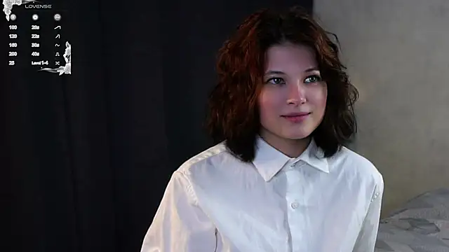 Snapshot of AlesiaPeasel chatting on May 21, 2026, 12:24 pm AlesiaPeasel online show from May 21, 2026, 12:24 pm
