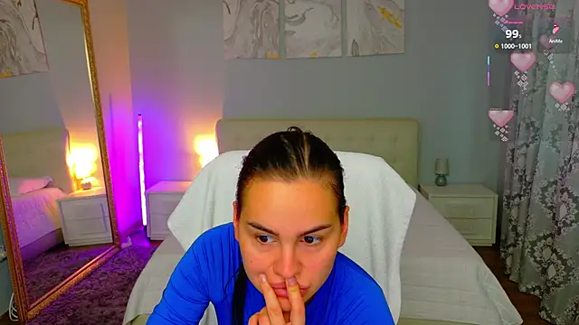 BabyyGirll  online show from June 8, 2026, 3:18 am