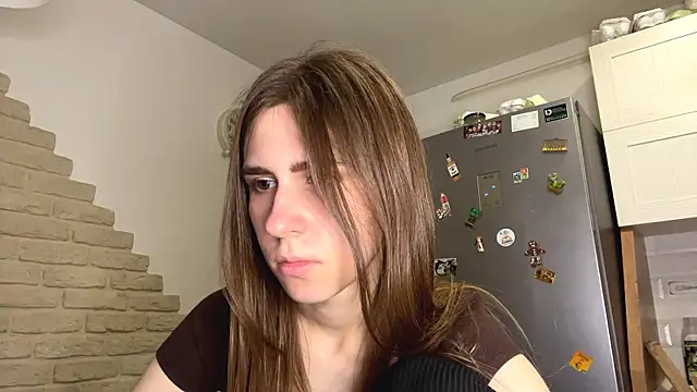 ZaraGuyette online show from May 17, 2026, 11:05 pm