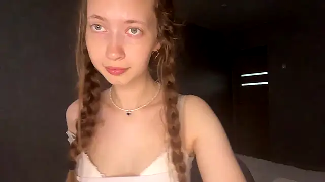 Snapshot of Emily_Mur_ chatting on July 10, 2026, 4:56 am Emily Mur online show from July 10, 2026, 4:56 am