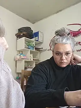 Lulitahot online show from May 19, 2026, 3:41 pm