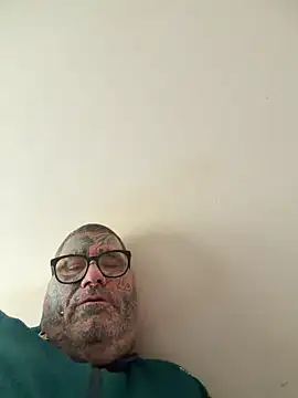 Snapshot of albertogg12 chatting on May 16, 2026, 12:15 pm albertogg12 online show from May 16, 2026, 12:15 pm