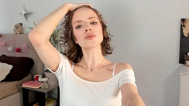 Snapshot of imogensy chatting on June 3, 2026, 2:33 pm imogensy online show from June 3, 2026, 2:33 pm