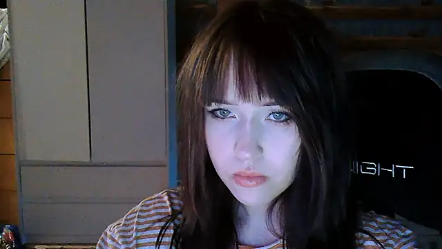 NoirEva online show from May 22, 2026, 5:33 pm