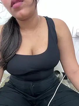 Chinky 0 online show from May 15, 2026, 8:51 pm