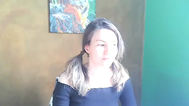 Margarett online show from May 15, 2026, 8:34 am