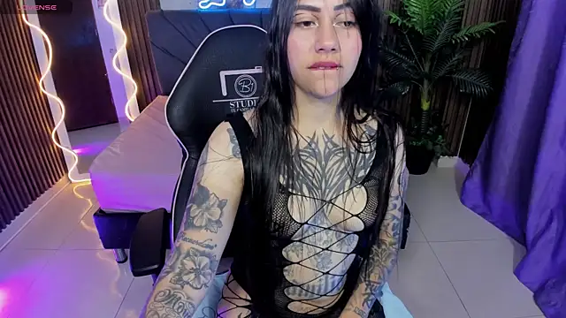 Snapshot of Kiara_tay chatting on May 15, 2026, 3:59 am Kiara tay online show from May 15, 2026, 3:59 am