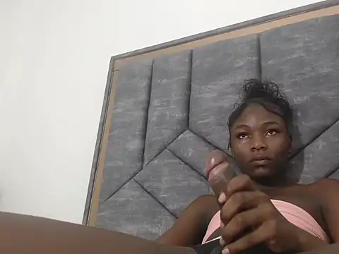 Snapshot of dani_exmixt chatting on June 17, 2026, 6:46 am dani exmixt online show from June 17, 2026, 6:46 am