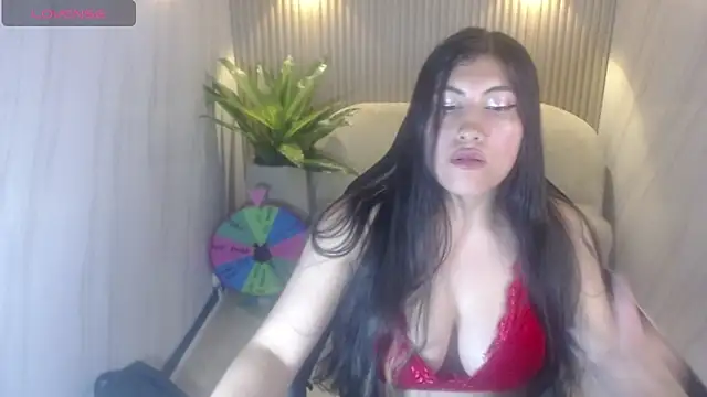 Snapshot of Violett_tf chatting on May 15, 2026, 8:40 pm Violett tf online show from May 15, 2026, 8:40 pm