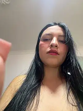 Miel rousse online show from June 19, 2026, 5:57 am