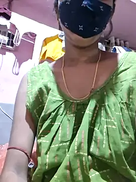 Snapshot of diyadey25012 chatting on May 19, 2026, 1:40 pm diyadey25012 online show from May 19, 2026, 1:40 pm
