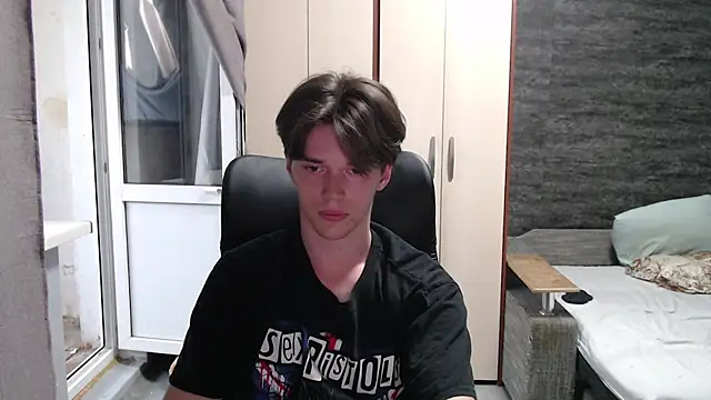 Snapshot of arthur___king chatting on July 3, 2026, 12:44 pm arthur king online show from July 3, 2026, 12:44 pm