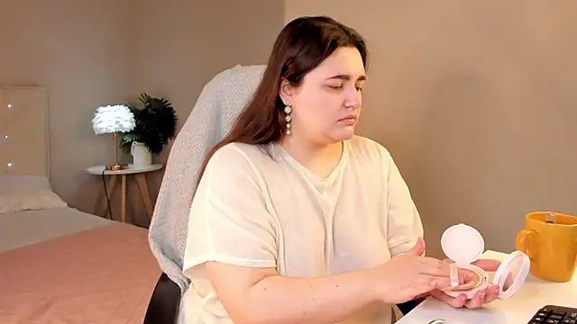 Snapshot of Ayleen_Gece chatting on May 20, 2026, 3:14 am Ayleen Gece online show from May 20, 2026, 3:14 am