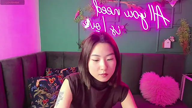 Runi Asian online show from June 19, 2026, 1:22 am