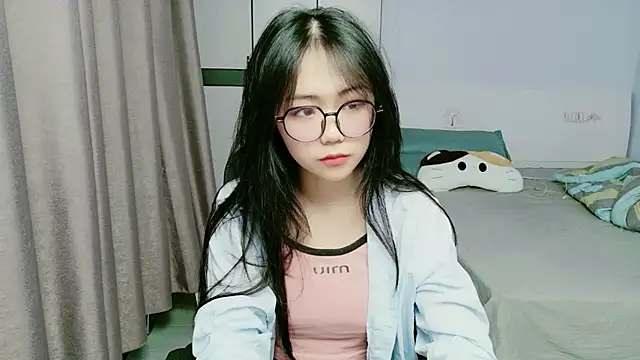 xiaoxiaoyu030 online show from May 13, 2026, 10:55 am
