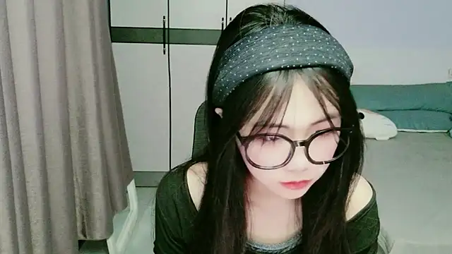 xiaoxiaoyu030 online show from May 20, 2026, 10:56 am