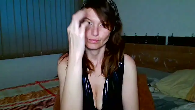 LoveElenika online show from June 29, 2026, 5:23 pm