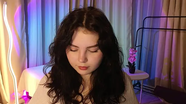 Snapshot of lollyy_pop chatting on June 6, 2026, 1:33 am lollyy pop online show from June 6, 2026, 1:33 am