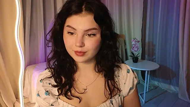 Snapshot of lollyy_pop chatting on June 24, 2026, 1:37 am lollyy pop online show from June 24, 2026, 1:37 am