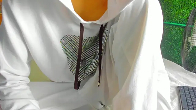 leonix love online show from June 12, 2026, 9:07 am