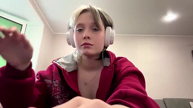 CuteLilit online show from June 2, 2026, 4:40 pm