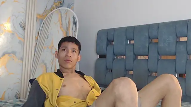 Snapshot of RONALDA_HOT26 chatting on June 21, 2026, 1:39 pm RONALDA HOT26 online show from June 21, 2026, 1:39 pm
