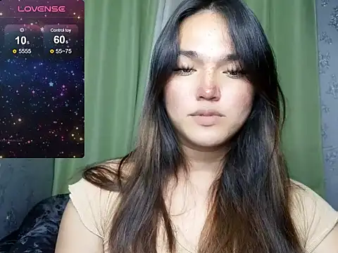 UrPrettyMaddie online show from May 18, 2026, 4:01 am