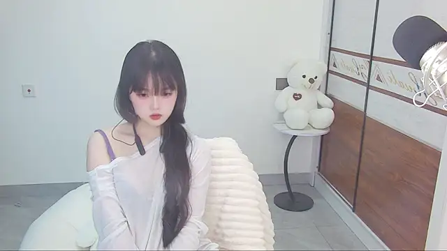 Snapshot of Evil-Bunny007 chatting on May 16, 2026, 10:14 am Evil-Bunny007 online show from May 16, 2026, 10:14 am