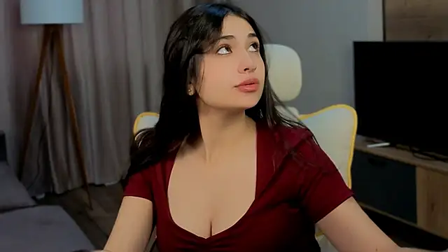 honeylanaa online show from June 20, 2026, 4:17 am