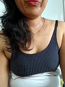Snapshot of Radhika_rekha_kannada chatting on May 29, 2026, 10:43 am Radhika rekha kannada online show from May 29, 2026, 10:43 am
