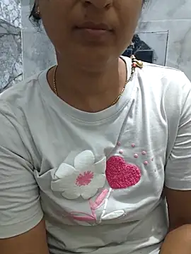 Snapshot of Radhika_rekha_kannada chatting on May 15, 2026, 5:11 pm Radhika rekha kannada online show from May 15, 2026, 5:11 pm